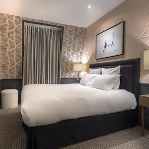 *** Otel La Parizienne Fransa